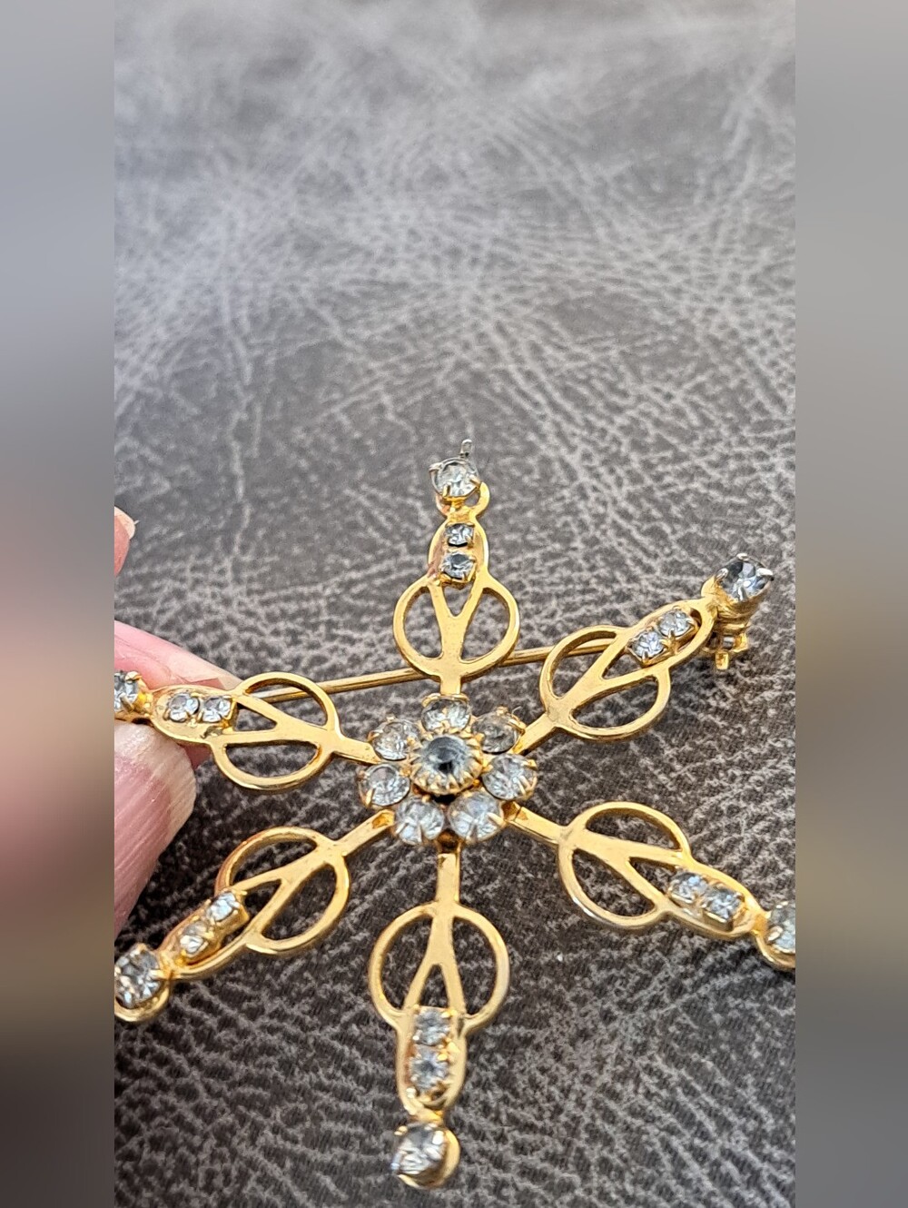 Elegant Gold-Tone Crystal Snowflake Brooch - Gold Crystal